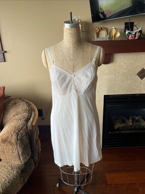 Vintage lace bodice slip chemise 40